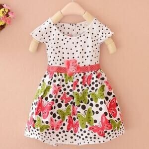 New pretty girl's white flowered dress size 18-24 months